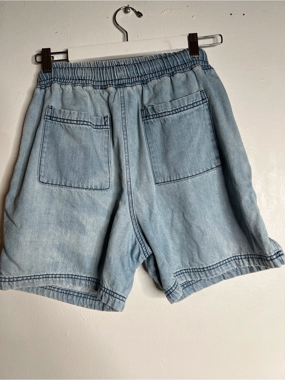 Forever 21 Light Wash Denim Elastic Waist Men's Shorts